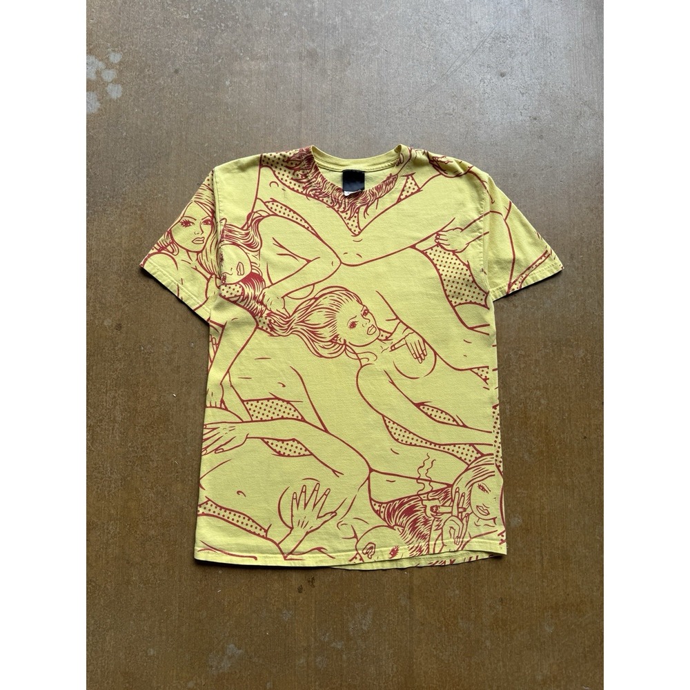 VTG 2000s Obscure Pin Up Naked Girl Weed All Over Print Comic Pop Art T-Shirt (M